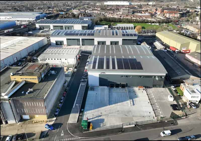High Spec Industrial Units Near M25 London