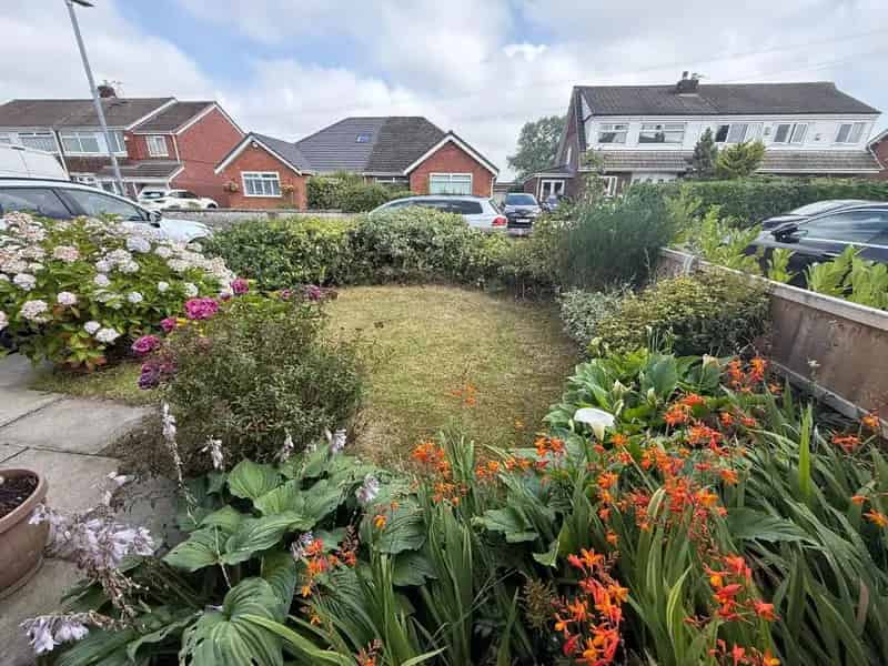 3 Bed Semi Detached House For Sale