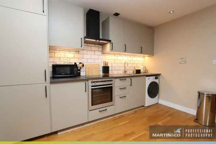 2 Bedroom Flat To Rent