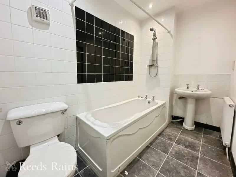 2 bedroom  Flat to rent, Widnes, Cheshire, WA8