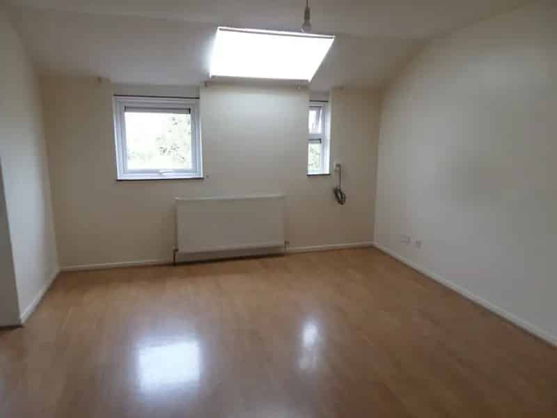2 Bedroom Flat To Rent Available 16062025