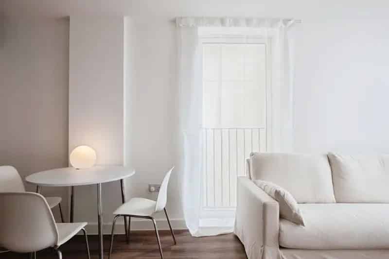 Two Double Bedroom Apartment with En-Suite and Parking