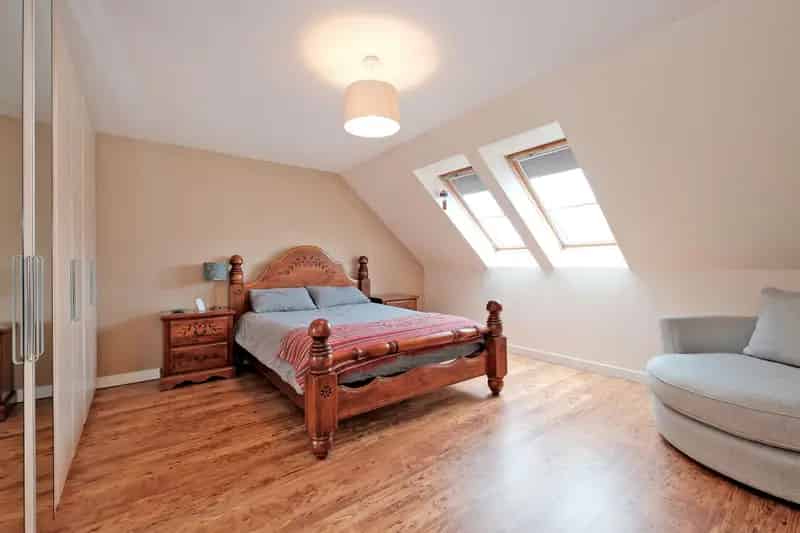 Immaculate 4-Bedroom Executive Penthouse Apartment City Centre