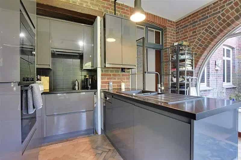1 Bed Flat for Sale near Highwoods Nature Reserve