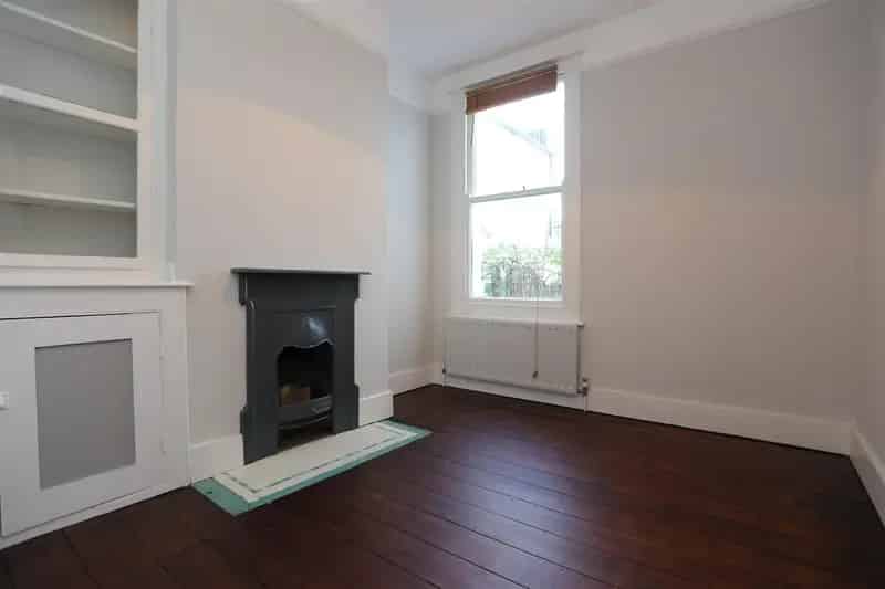 4 Bedroom Family Home to Rent Near Park and City Centre
