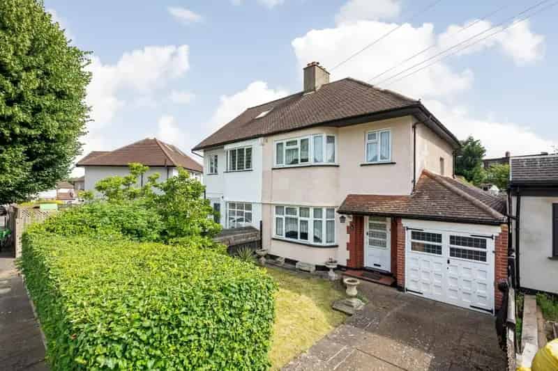 3 Bedroom House For Sale Kingshurst Road