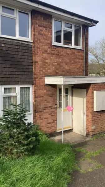 3 Bed End Terrace House Near Netherton High Street