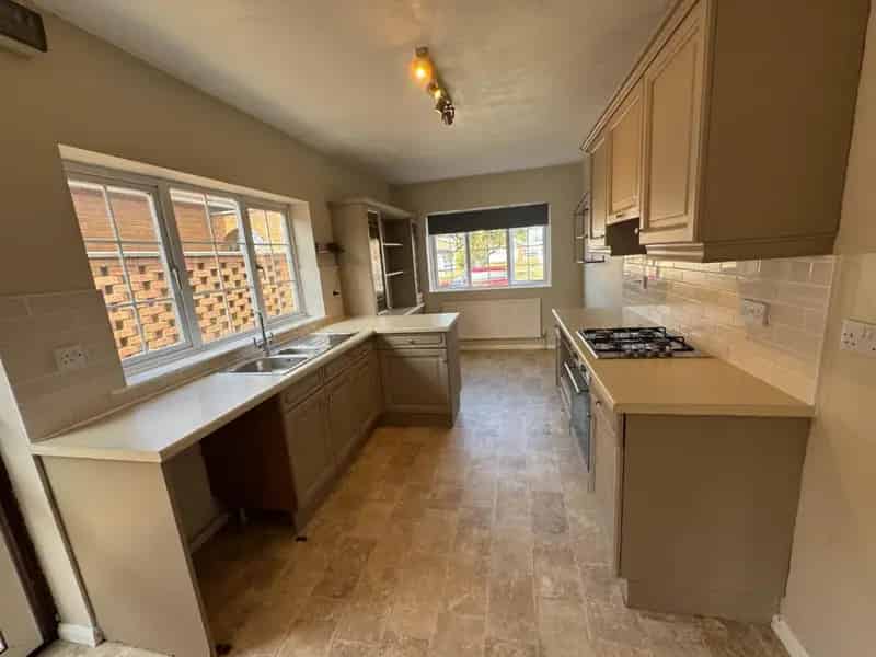 3 Bedroom Bungalow To Rent