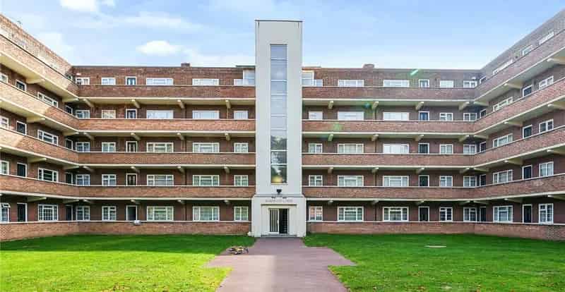 2 bedroom property for sale