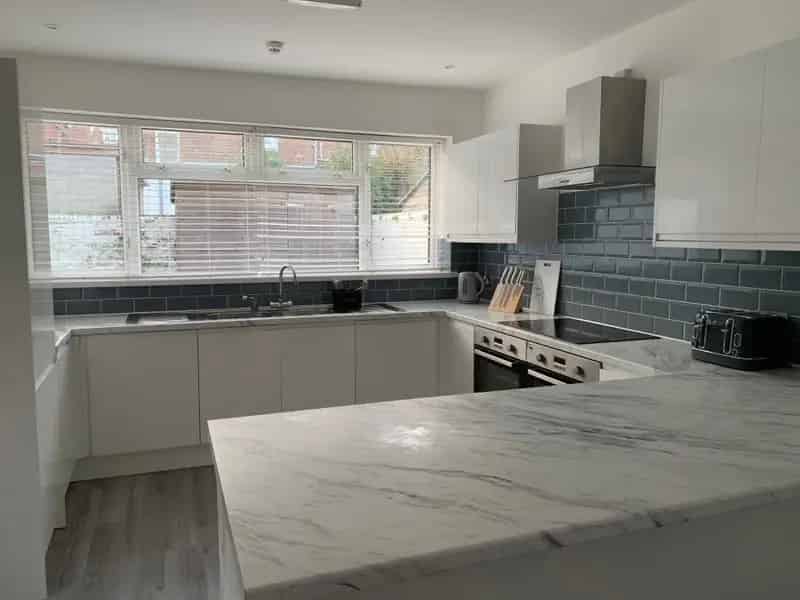 10 Bedroom Professional Let Property High Rental Income