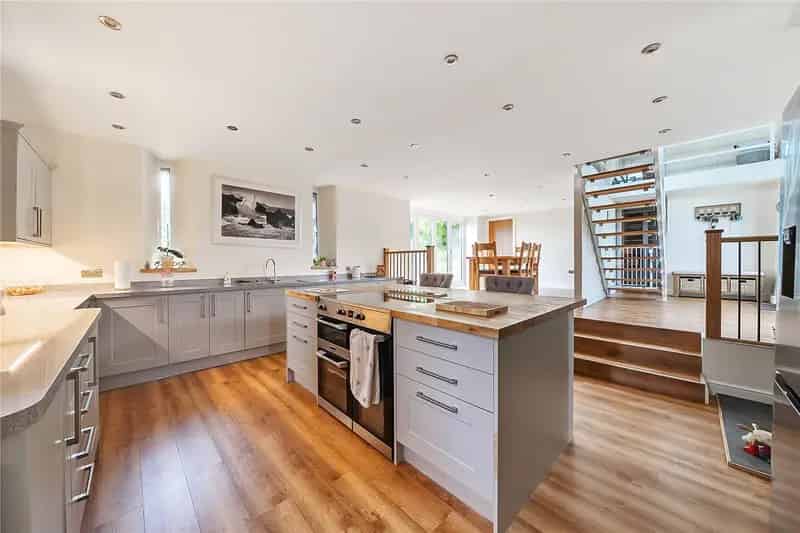 4 Bedroom Barn Conversion Near Brecon