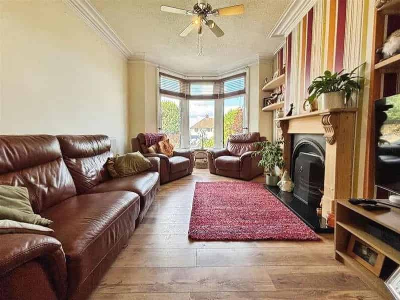 3 Bed House For Sale Family Home Extended Kitchen 2 Reception Rooms