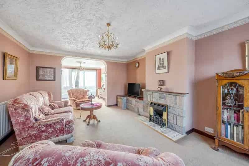 Extended Three-Bedroom Family Home in St Albans