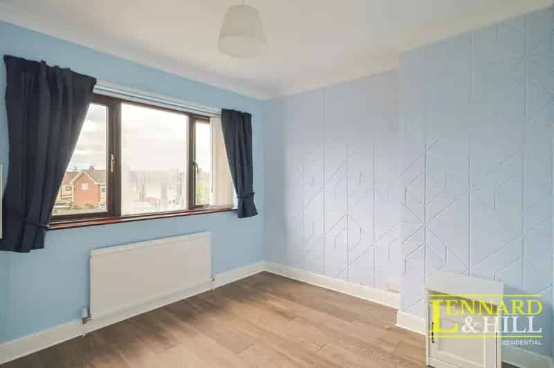 3 Bed Semi-Detached House for Sale