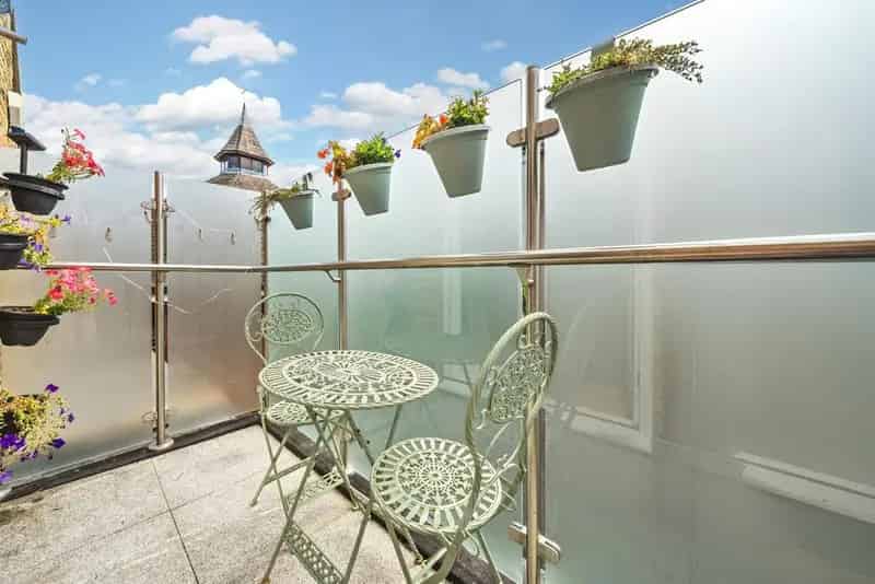 Flat For Sale , London, England