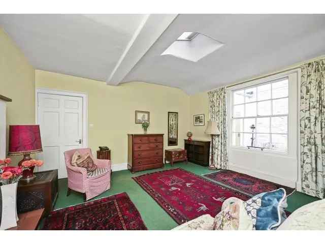1 Bedroom Flat for Sale in Newington Edinburgh