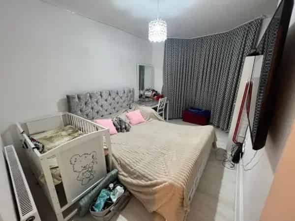 King Size Beds, Large Kitchen Tottenham