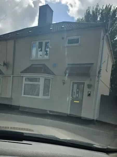 3 Bedroom House Near Shops and Schools