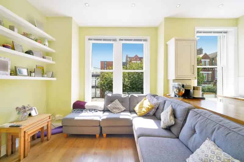 2 bedroom Flat
 For Sale