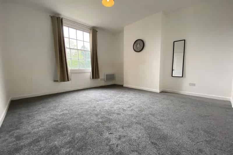 One Bedroom Flat near Kidderminster Town Centre - Zero Deposit Option