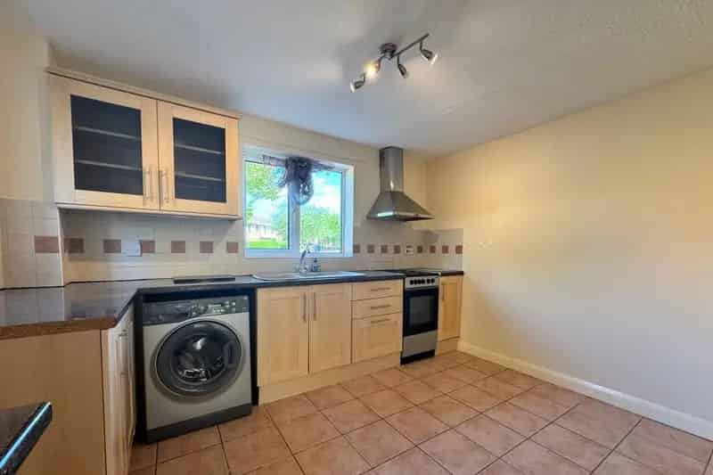 3 Bed Semi-Detached House Furzton MK4