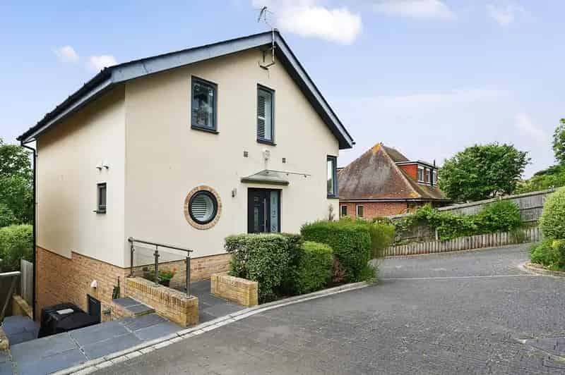 4 Bedroom Detached House for Sale in Ovingdean