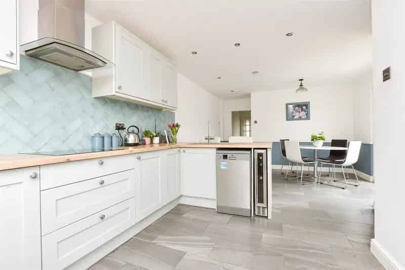 2 bedroom semi-detached bungalow for sale