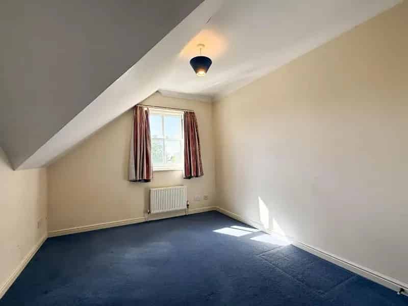 2 Bedroom Apartment for Sale in Cambridge