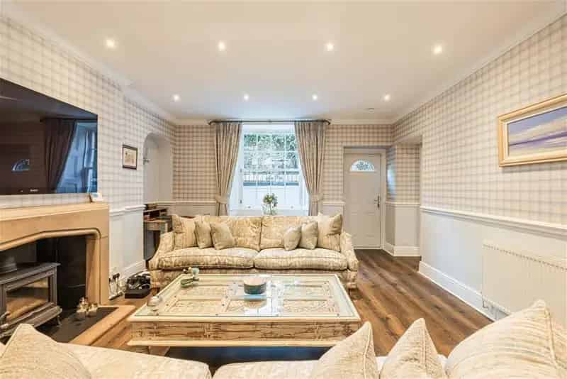 3 Bed Flat West End Garden 2 Reception Rooms