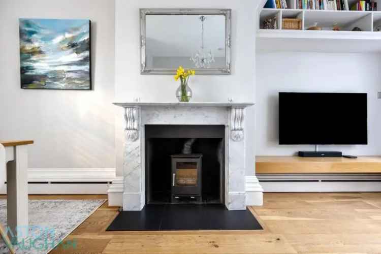 3 Bedroom Mews House for Sale in Kemptown