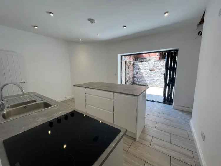 2 Bedroom Terraced House 2 Double Beds 3 Bathrooms