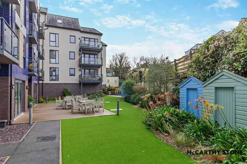 2 Bedroom Retirement Apartment for Sale