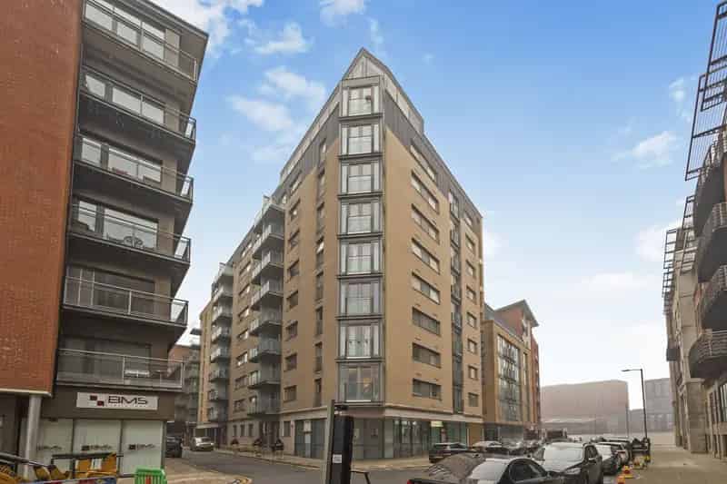 Lumiere Building Studio Apartment City Road East Luxury Investment