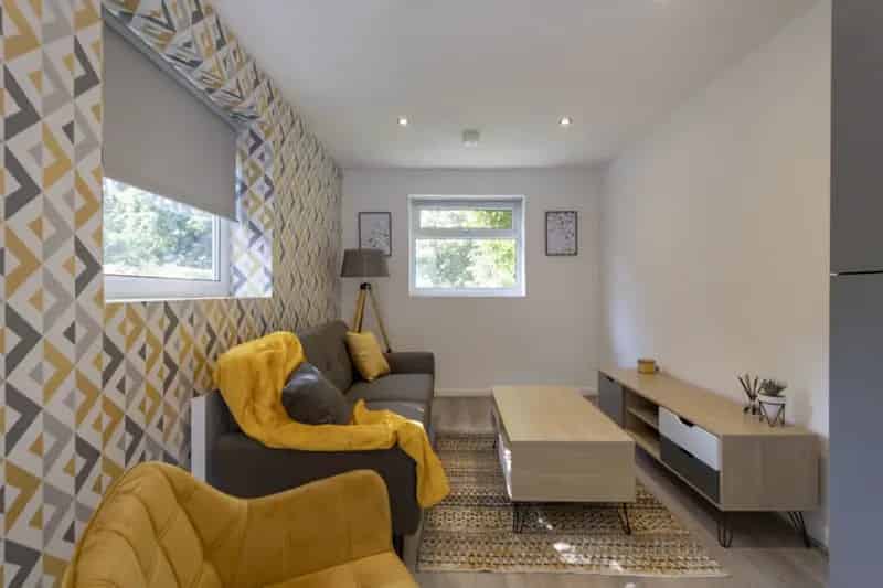 1 Bedroom Flat To Rent Available 22102025