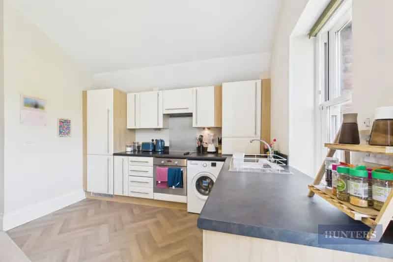 2 bedroom Flat
 To Let