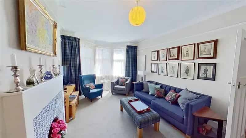 2 Bedroom Flat to Rent