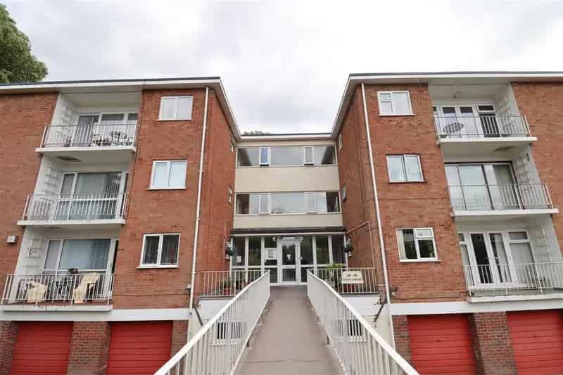2 Bedroom Apartment to Rent