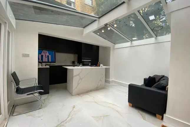 Flat to rent in Ifield Road, London SW10