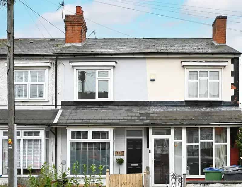 2 bedroom terraced house for sale