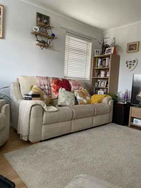 Flat For Rent in Huntingdonshire, England