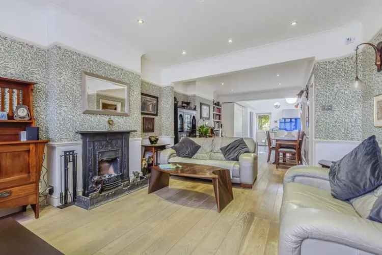 House For Sale in London, England