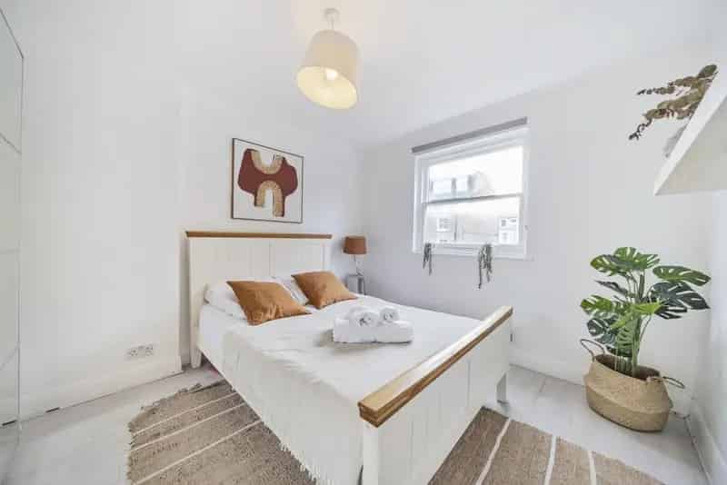 Hammersmith One Bedroom Period Property - No Onward Chain