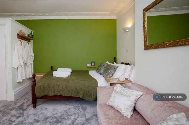 Studio Flat Redland Cotham North Leafy Garden Self Contained