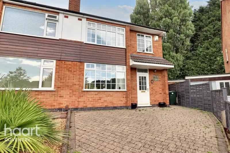 3 Bedroom Semi-Detached House for Sale in Coventry