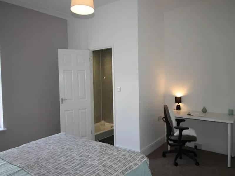4 Bedroom House Share to Rent