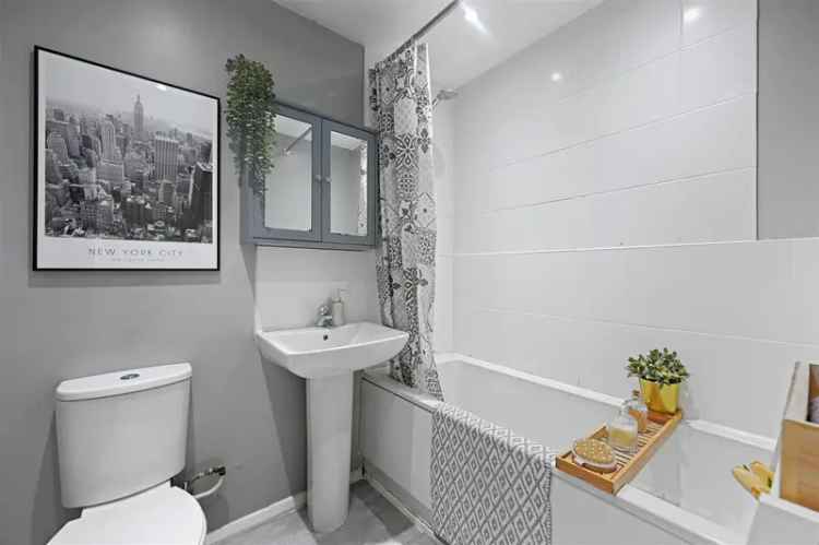 1 Bedroom Flat to Rent - Newly Refurbished