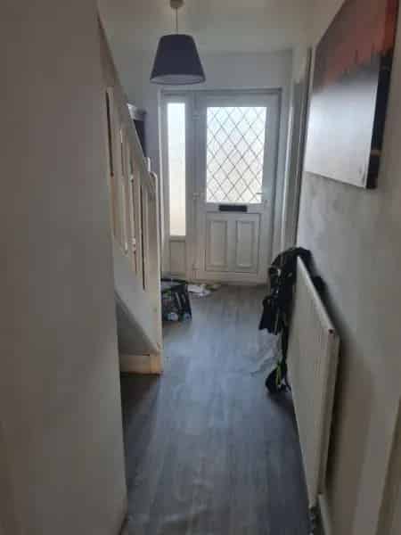 3 Bedroom House with New Kitchen and Bathrooms Large Garden Double Brick Sheds