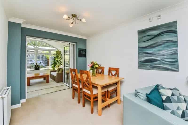 Detached Family Home in Critchill Frome with Garden Room