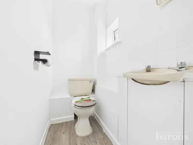 3 bed property for sale