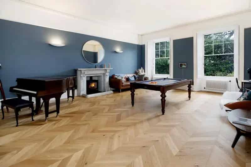 7 Bedroom Detached House For Sale